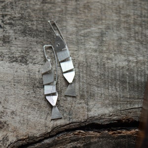 Articulate 5 Segment Silver Fish Earrings image 9