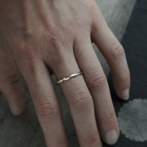 Laurel Laurier in 18kt Rose or Yellow gold ring image 4