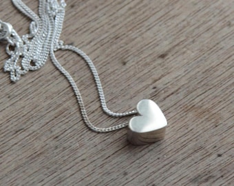3D Minimal Silver Medium size Heart necklace
