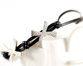 Silver Sparkled Bow Leather Cord Bracelet, Japanese Luck Motif, Adjustable Bracelet