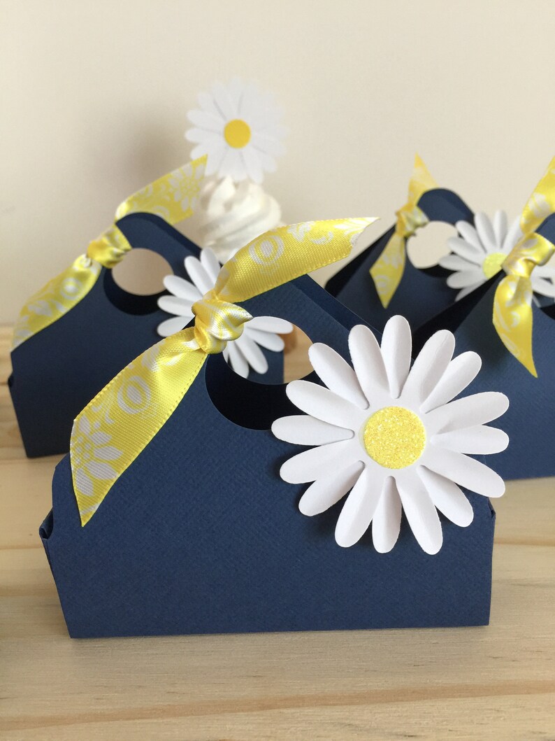 Daisy Party Favors Qty 15 Navy Favor Boxes Tote Favor Bag Etsy