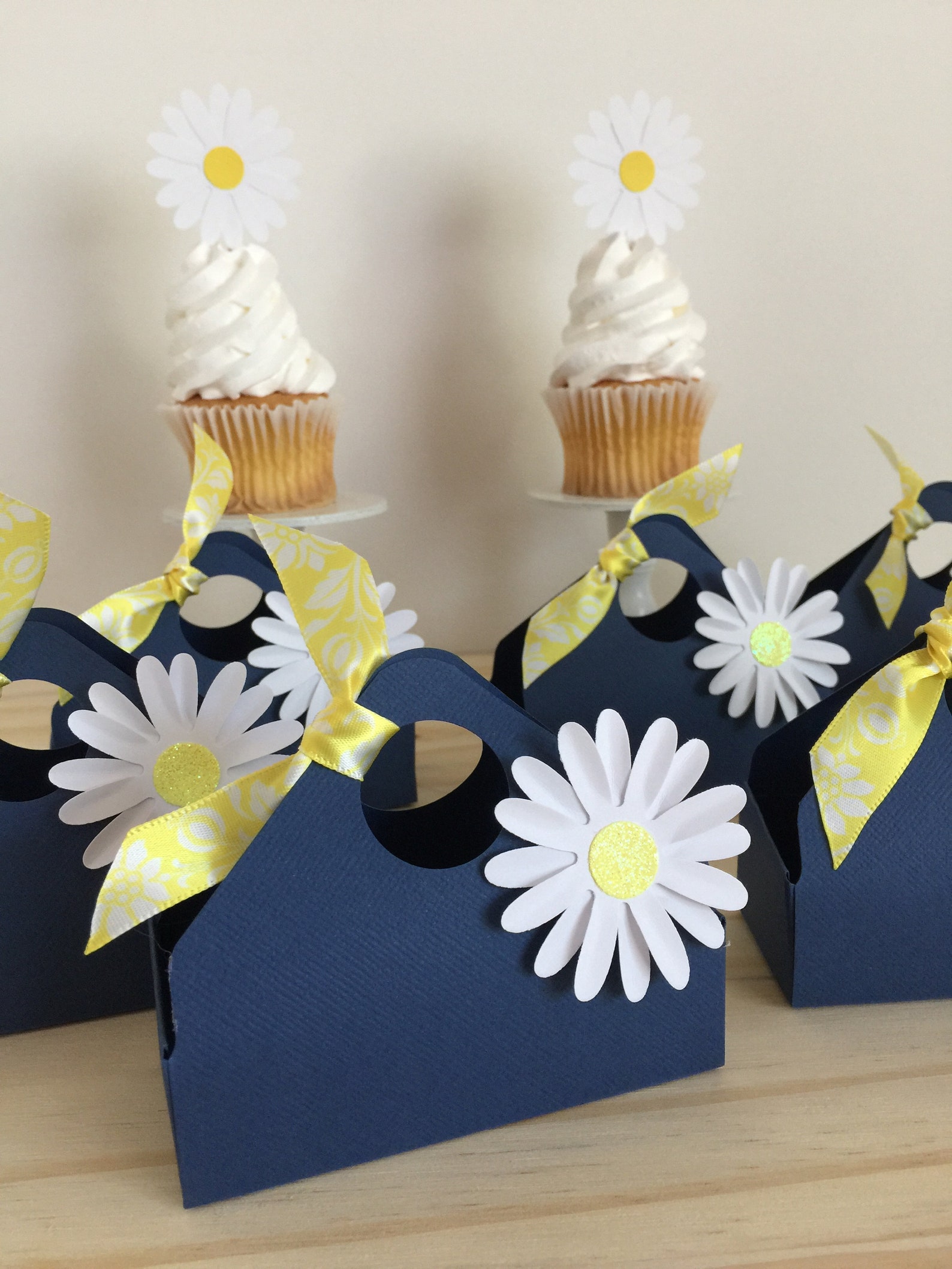 Daisy Party Favors Qty 15 Navy Favor Boxes Tote Favor Bag Etsy