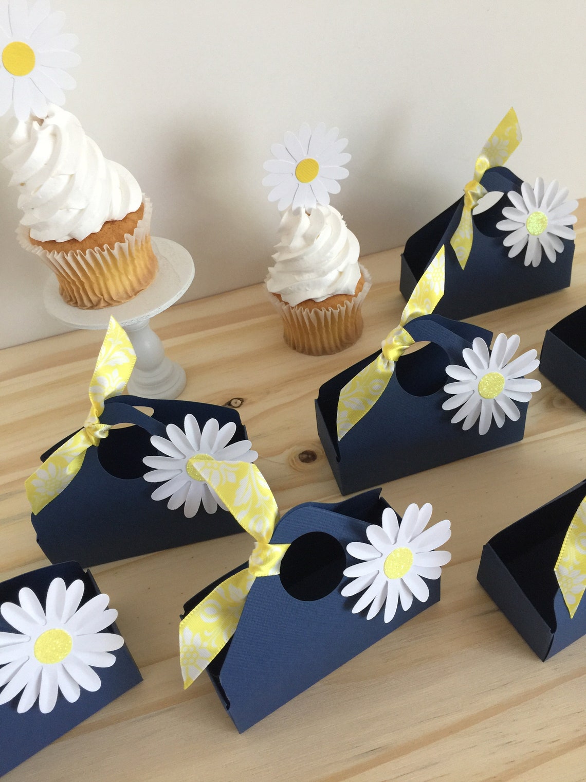 Daisy Party Favors Qty 15 Navy Favor Boxes Tote Favor Bag Etsy