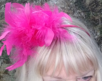 Kentucky Derby hot pink feather fascinator hat handmade mini hat skullcap Sweet Lolita harajuku #hotpinkheadband