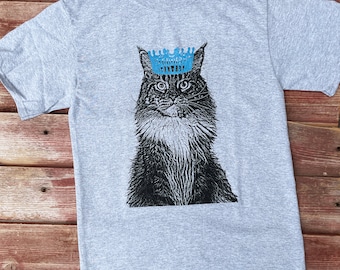 Cat with Crown Tshirt - Maine Coon Cat Shirt - Maine Coon Shirt - Cat Shirt - Cat Tshirt
