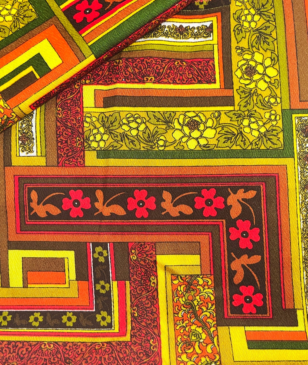 THC Hawaiian Textiles Wild Mod Boho Geometric Floral Printed Vintage ...