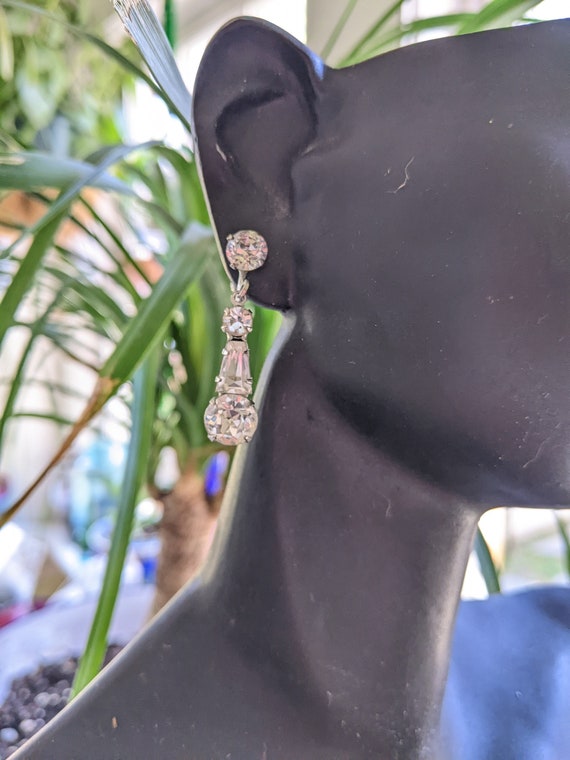 Vintage Rhinestone Screw-back Earrings - image 1