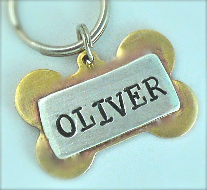 Etiqueta de perro Etiqueta de identificación de mascota personalizada / Oliver Bone TINY Multi Metal Identificación personalizada Joyería para mascotas imagen 2