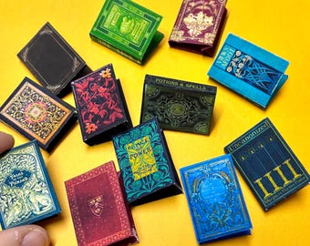 Magiczne mini okładki książeczek, miniatura w skali 1:6, domek dla lalek do druku (cyfrowy plik PDF)