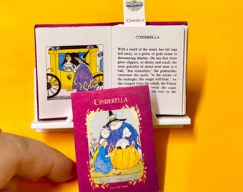 Minilibro de Cenicienta a escala 1:6 (1:12) en formato PDF digital para armar, páginas legibles, imprimible para casa de muñecas en miniatura, cuento de princesas, rimas infantiles clásicas.