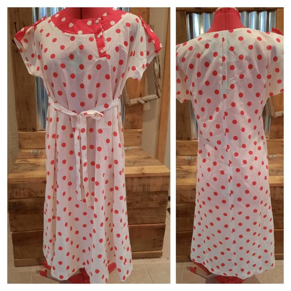 Vintage 60s Red & White Polka Dot Day Dress sz M-… - image 1