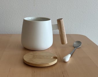 Minimalist Ceramic Coffee Mug with Wood Lid & Spoon