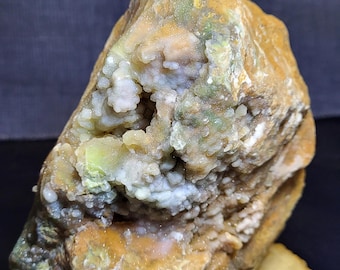 Spécimen de calcédoine druzy - Calcédoine verte sucrée sur rocher - Décoration d'intérieur naturelle de Turkiye