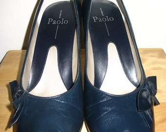 Linea Paolo Blue Leather Bow Front Pumps Size 9M