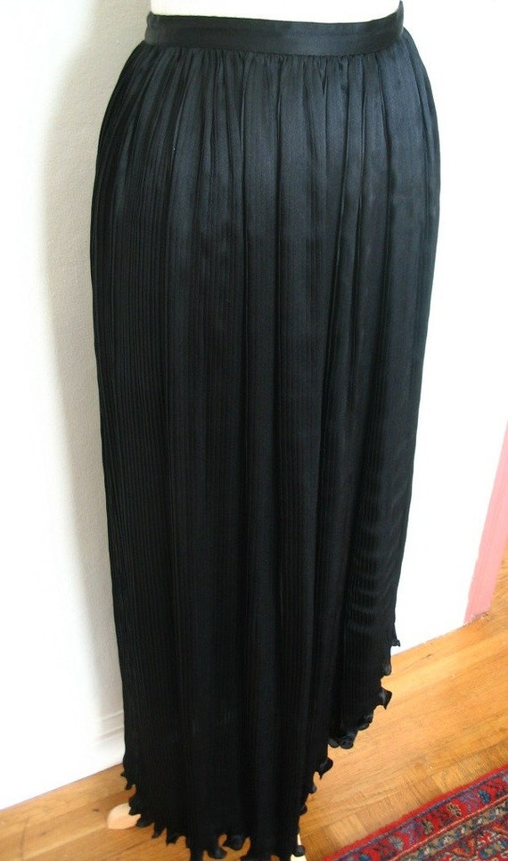 Valentino Boutique Micro Pleat Black Silk Skirt Si