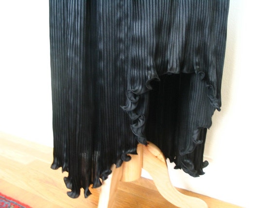 Valentino Boutique Micro Pleat Black Silk Skirt S… - image 2