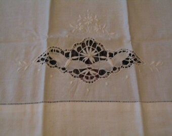 Lovely Whitework Lace Embroidered 3 Tea Towel Set