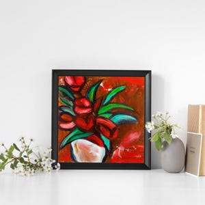 Tulipanes rojos en jarrón, pintura al óleo floral llamativa, 20 x 20 cm, obra de arte moderna vibrante, óleo sobre lienzo, impresionante decoración de pared