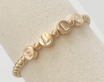 Pulsera con nombre en oro y blanco / Pulsera para el día de la madre / Pulsera para mamá / Pulseras con cuentas de oro / Regalo para el día de la madre / Pulsera personalizada para mamá