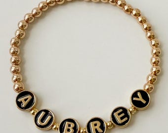 Personalisierte Namen Armband | Gold Perlen Armbänder | Muttertagsgeschenk | Armband für Mama, Abschlussgeschenk, Geburtstagsgeschenk für sie