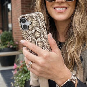 Coque de portable python neutre en peau de serpent - Beige marron - iPhone, Galaxy, Pixel - Streetwear chic - Option MagSafe C-SSR