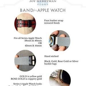 Op de afbeelding: Een rood-zwart geruit kunstleren horlogebandje voor de Apple Watch. Het bandje is met de hand gestikt en past op alle Apple Watch Series-maten: 38 mm & 40 mm of 42 mm & 44 mm. De gesp en de bandogen zijn verkrijgbaar in zwart, goud, ros&eacute;goud of zilver. De tekst "GOLD is yellow gold ROSE GOLD is coppery gold" is ook in de afbeelding te zien. De Series 4 Apple Watch ziet er het best uit met de ros&eacute;gouden bevestigingen.