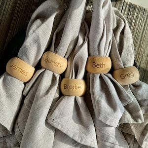 Anelli per tovaglioli, Anelli per tovaglioli in legno personalizzati, Segnaposto in legno, Decorazione da tavola, Decorazioni natalizie, Decorazioni in legno personalizzate, Decorazioni per la cena
