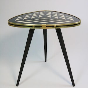 43 cm high side table, flower table, triangle shaped table, checkered, vintage 50s inspired