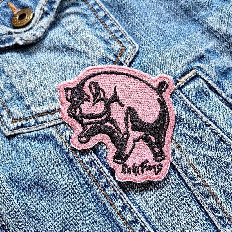 Pink Floyd Pigs 382780 Embroidered Patch Badge Applique Iron on
