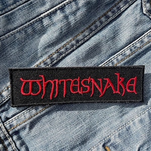 Whitesnake (2) Broderad lapp med applikation, strykbar