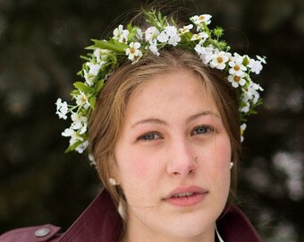 Fairy Tale flower crown Bridal halo daisy spring fashion hair wreath wildflower mini daisies artificial Faerie halo wedding accessories