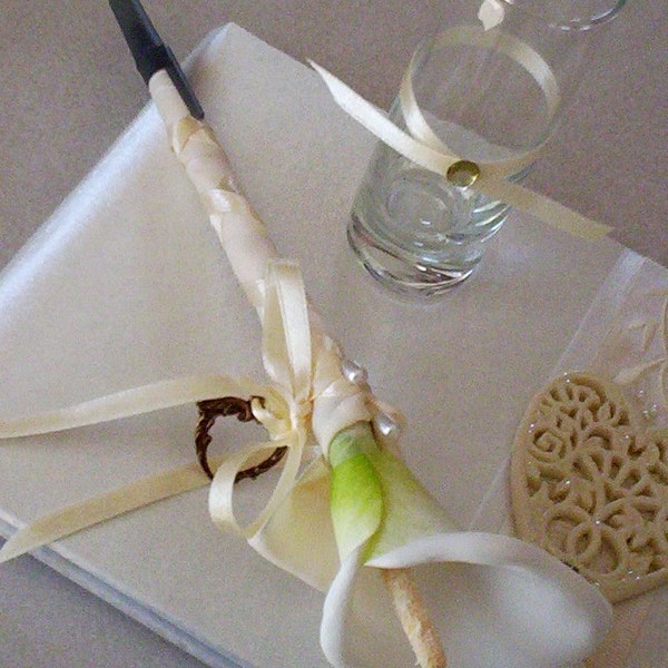 Wedding Accessories Flower Pen Calla lilly Signing pen Bridal guest book pen reception bridal shower gift custom color choices.