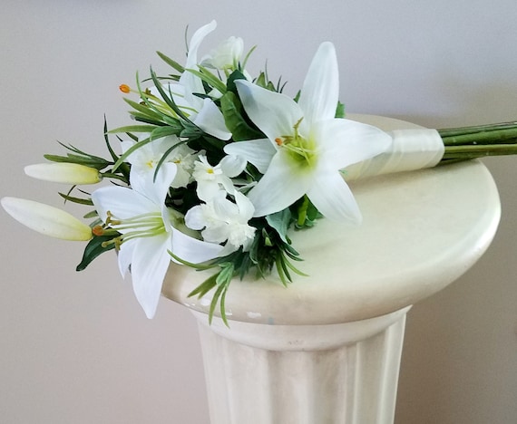 white lily wedding