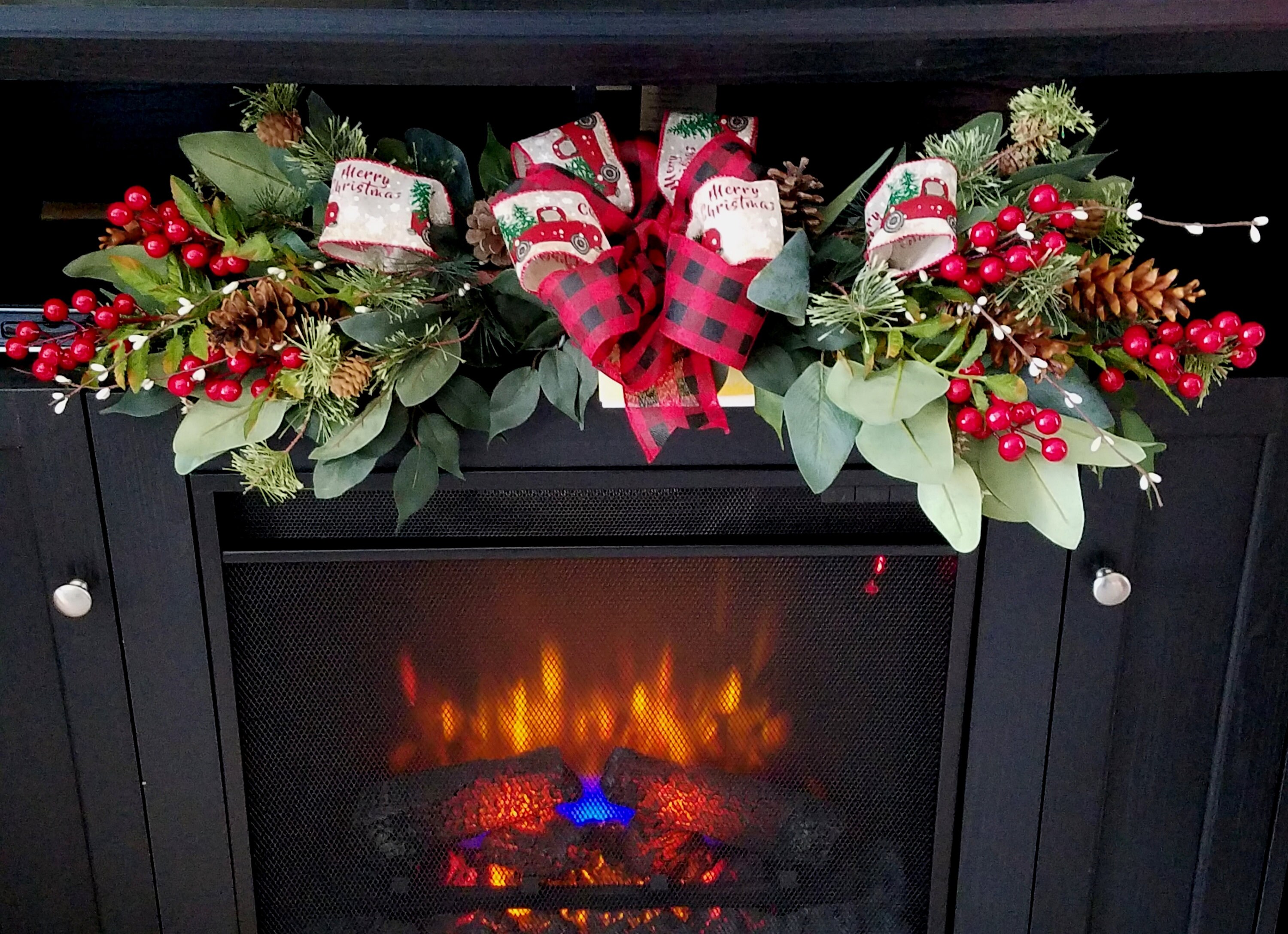 Fireplace wreaths deals