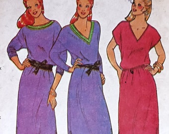 Butterick 6545:  Vintage Early 1970's Pullover Dress Pattern, Size 8-10