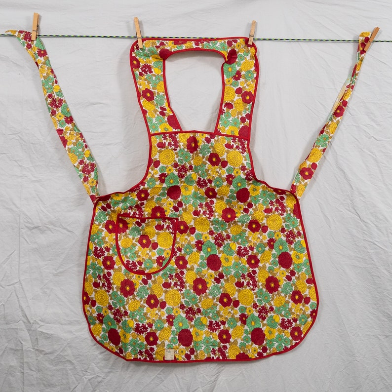 1950/'s Bib Apron Red and Yellow Flowers Original Tag