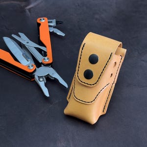 Leuk patroon voor een leren hoesje voor een multitool.