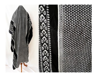 vintage silk fabric  / black and white / indian silk / vintage fabric 5 yards