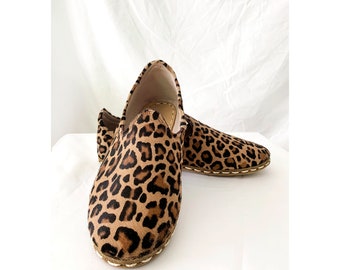 size 7 vintage yemeni shoe / handmade leopard print slip on / handcrafted middle eastern yemeni ballet flat us eu 37