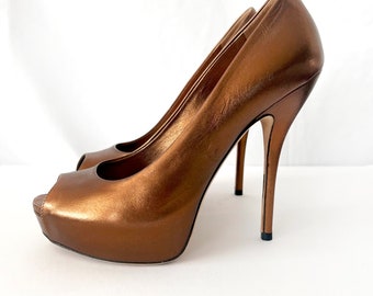 Gucci Bronze Stiletto Peeptoe Platform eu 37.5 US Size 7