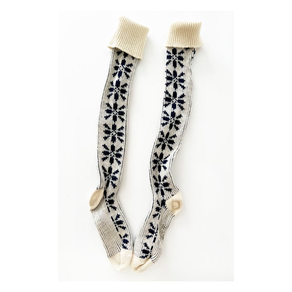 vintage 1970s knit snowflake socks / knee high socks / blue and white