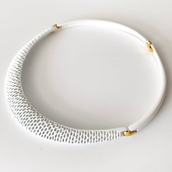 vintage 80s white metal choker necklace cut out lattice design