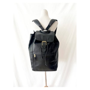 buy online genuine leather men's backpack padded 17 17-Inch – Versatile Rucksack & Laptop Bag for Women and Men 颜色:Black Mochila Cuero Hombre Kånken | black/stripe iconic The Goods
