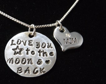 Mommy Necklace, Mom Love You to the Moon and Back Necklace, Push Present for Wife, New Mom Gift, Mother's Day Jewelry, Mom Birthday Jewelry