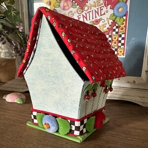 Birdhouse Pincushion Mary Engelbreit Cottage Tiered Tray Decoration Vintage Mantel Decor Cottage Fabric 画像 2