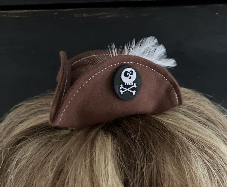 Mini Brown Pirate Hat with Feathers: Costume Accessory image 1