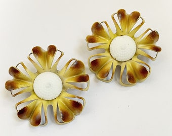 Vintage Pair of Yellow and Brown Enamel Flower Curtain Tie Back Pins with White Plastic Center
