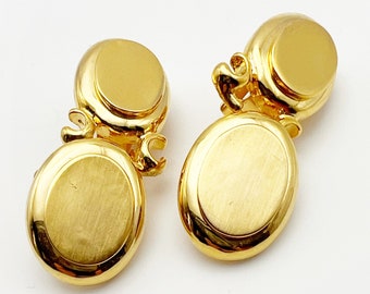 Vintage Gold Tone Metal Oval Dangle Clip On Earrings