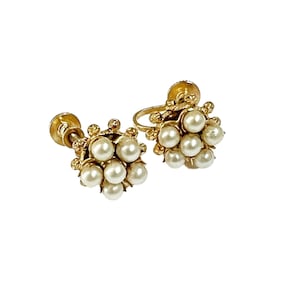 Vintage Petite nepparelbloem oorbellen met schroefsluiting