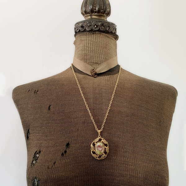 Vintage Whiting Davis Rose Pendant Necklace